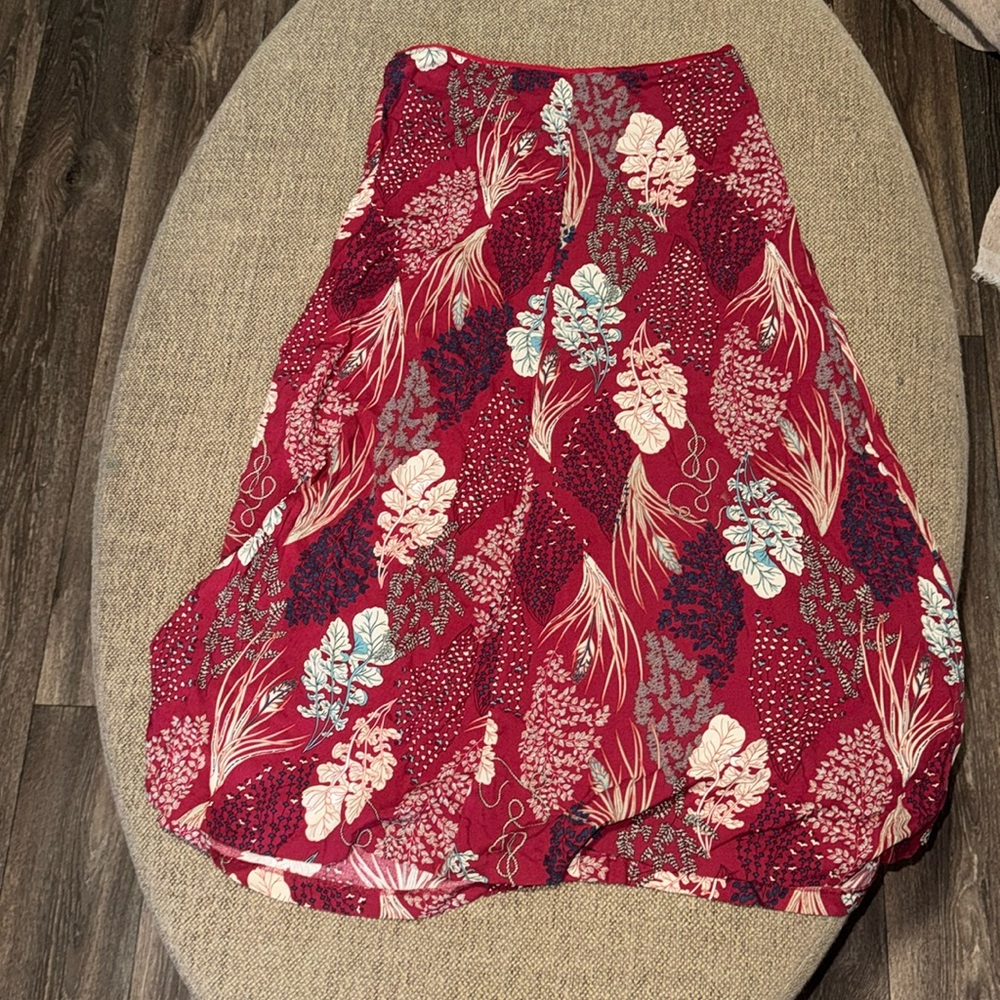 Size small floral skirt